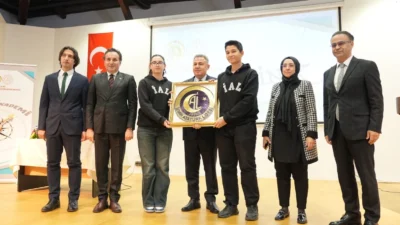 İzmir İl Milli Eğitim Müdürü Dr. Ömer Yahşi, ‘TÜBİTAK Bilim