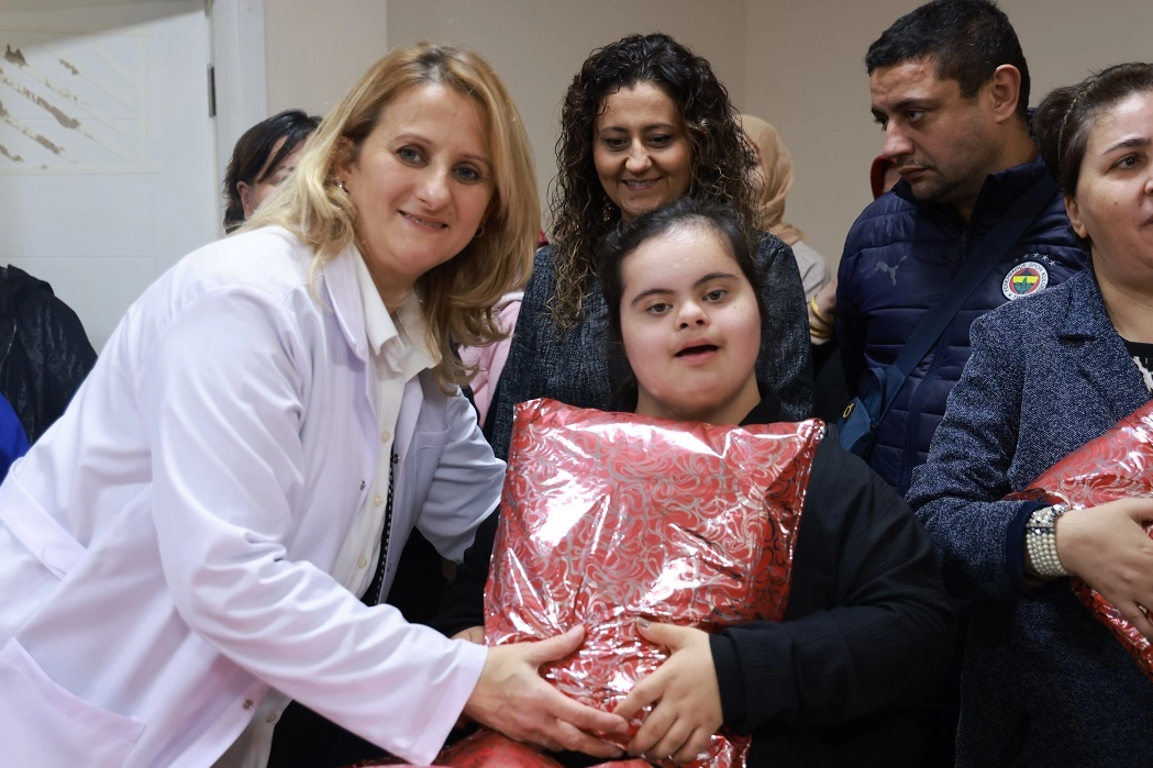 “KO-MEK Vefası” projesi ile gönüllere dokunan KO-MEK kursiyerleri aile olmanın