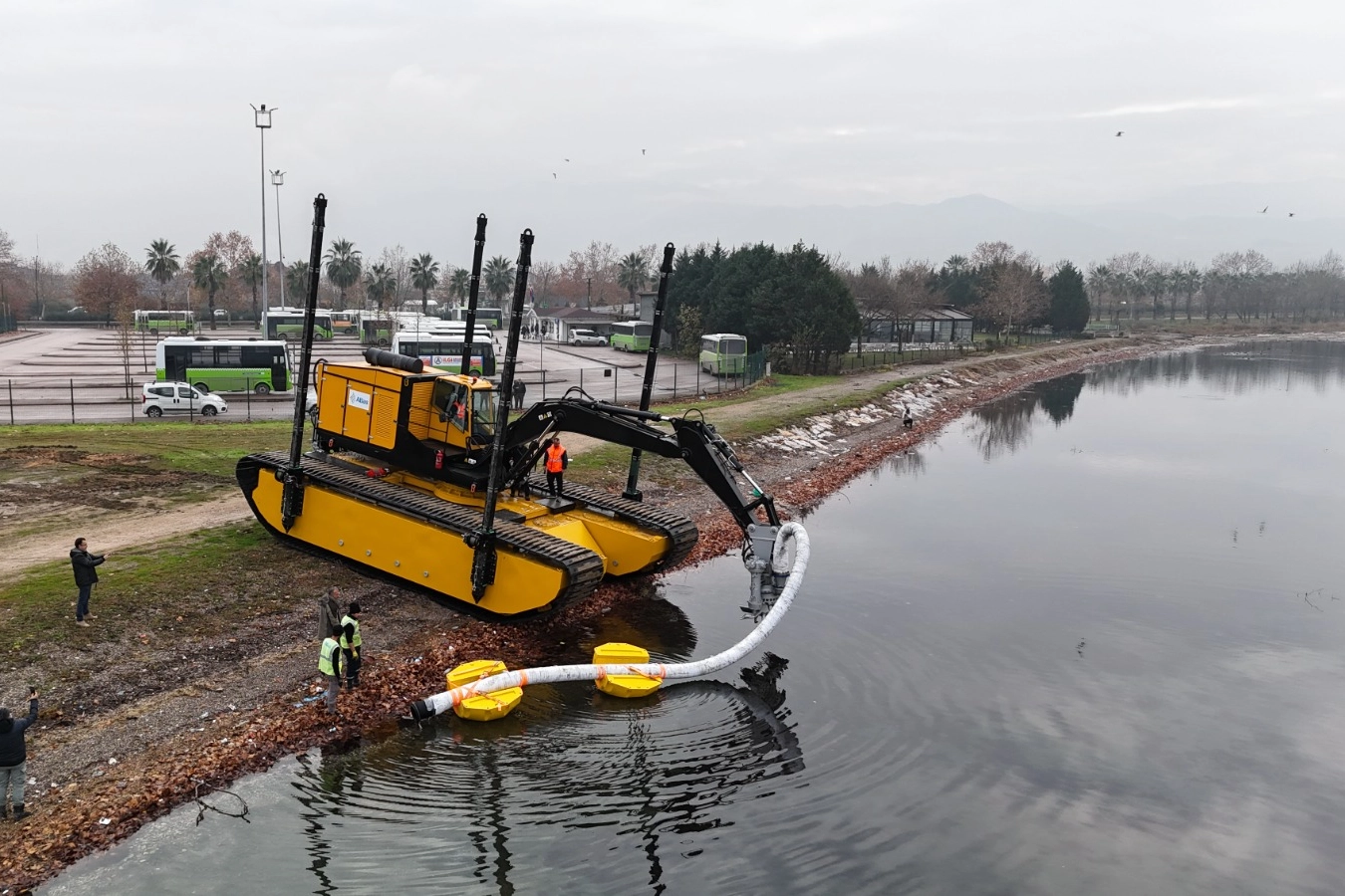 Kocaeli İzmit Körfezi’ni masmavi bir akvaryum haline getirmek için karada,