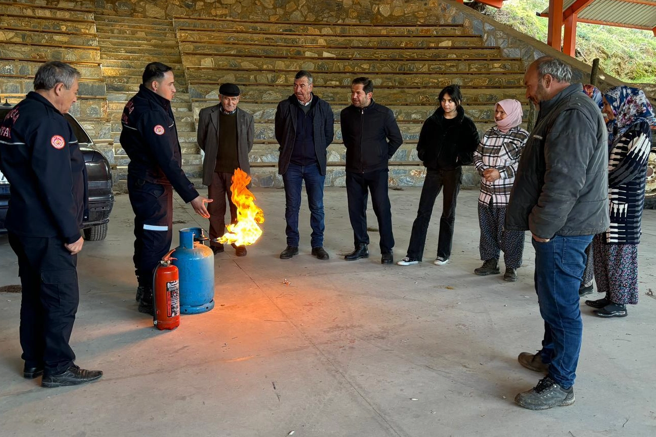 Muğla Büyükşehir Belediyesi İtfaiyesi il genelinde 330 kırsal mahallede 3
