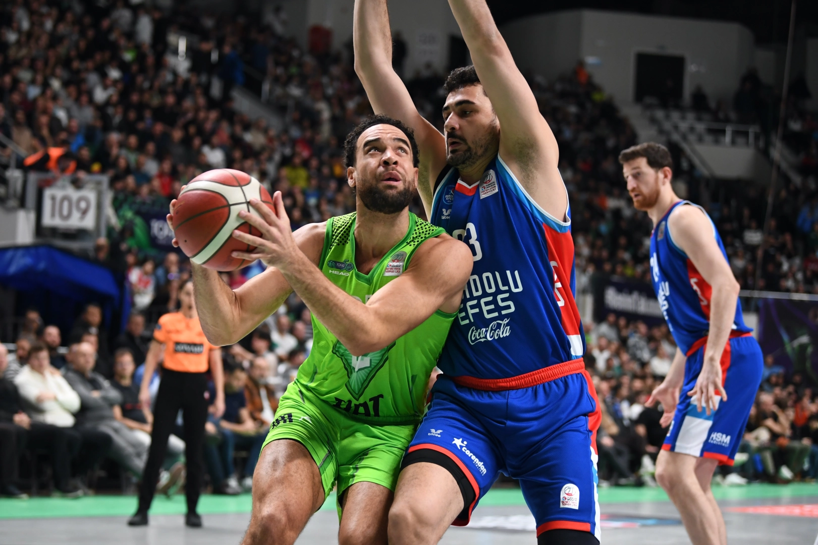 Namağlup lider TOFAŞ Basketbol Takımı’nın sahasında 22 Aralık’ta Türk Telekom