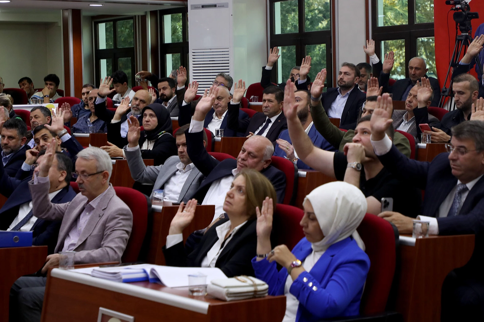 Büyükşehir Meclisi 9 Aralık Pazartesi günü toplanıyor. Oturumda ilçe belediye