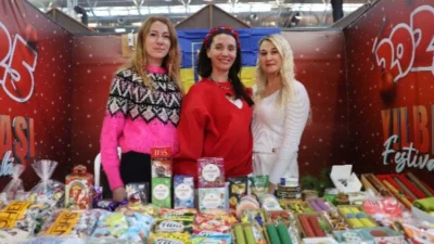 Antalya Büyükşehir Belediyesi tarafından organize edilen Yılbaşı Festivali, Cam Piramit’te