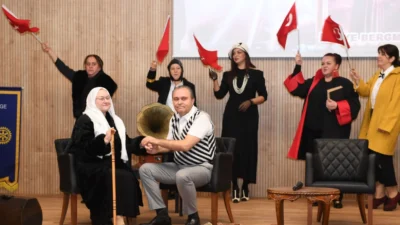 Araştırmacı Yazar İlknur Güntürkün Kalıpçı’nın hazırlayıp sunduğu Cumhuriyet tarihinin ilklere