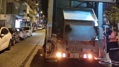 Atık biriktirme ekipmanlarının bakım ve temizlik çalışmaları devam ediyor. ÇANAKKALE