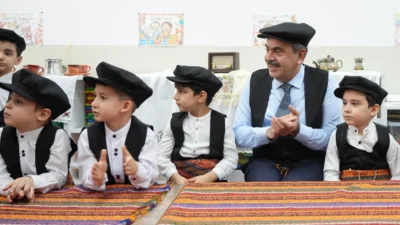 Milli Eğitim Bakanı Yusuf Tekin, çeşitli temaslar için bulunduğu Elazığ’da