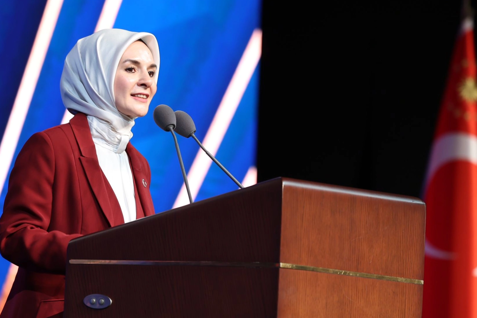Aile ve Sosyal Hizmetler Bakanı Mahinur Özdemir Göktaş, çocuk yardımlarıyla