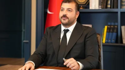 Genç Parti’de Burçin Şahindur’un genel başkanlık koltuğuna seçildiği olağanüstü kurultayda