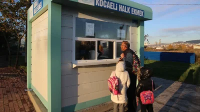 Kocaeli Büyükşehir Belediyesi’nin Afet Mutfağı’nda ucuz ve kaliteli bir şekilde