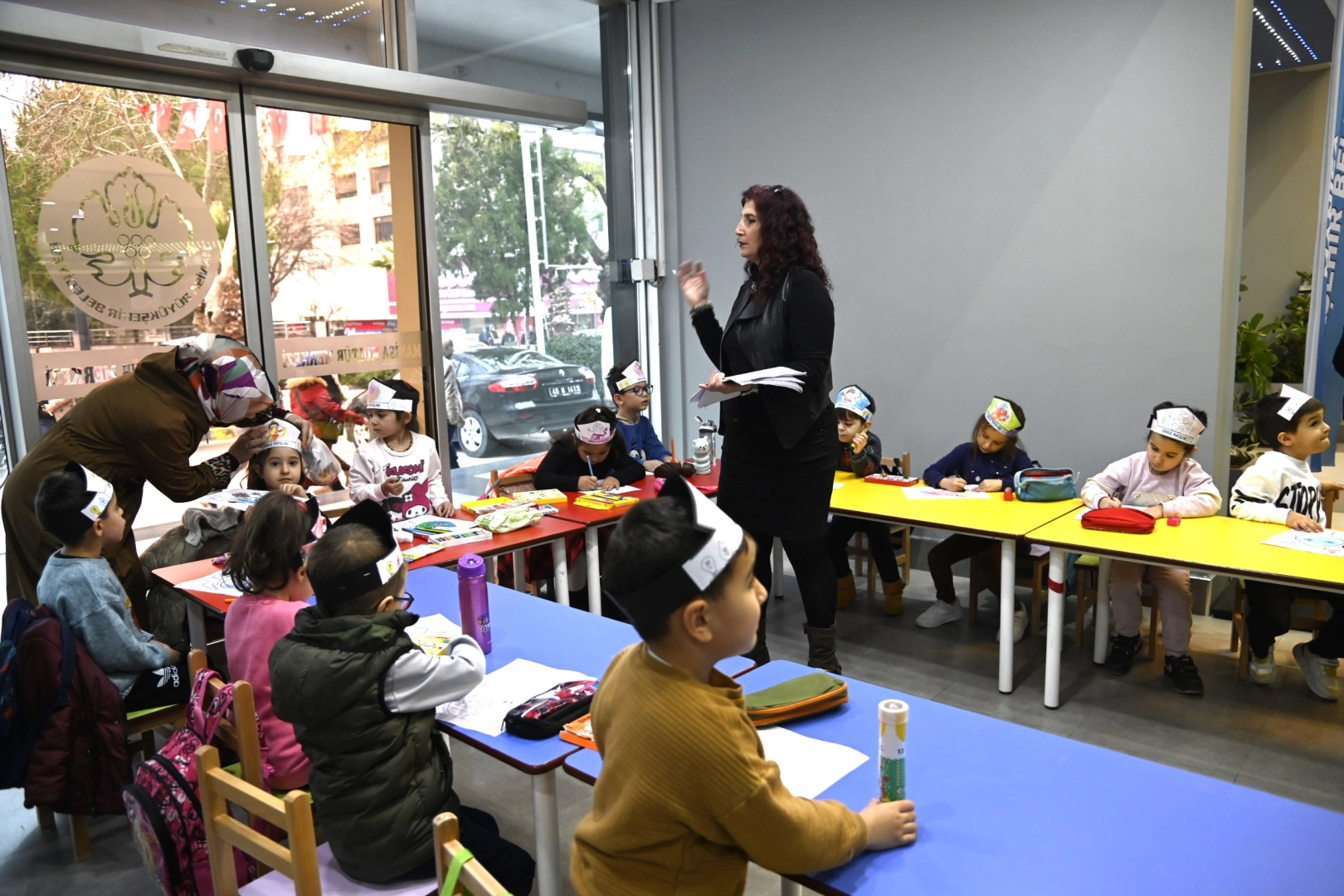 Manisa Büyükşehir Belediyesi, geleceğin bilinçli bireylerini yetiştirmek için eğitim çalışmalarına