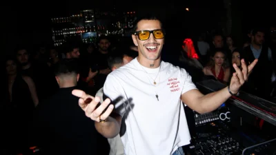 10 yıldır dans eden ve 4 yıldır Türkiye ile yurt