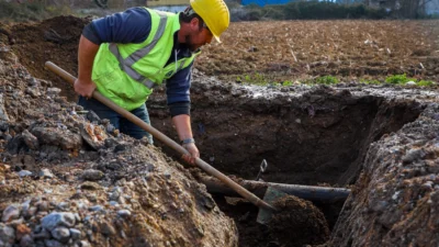 SASKİ, Güneşler Mahallesi’nde içme suyu şebekesindeki eski hat ve abone
