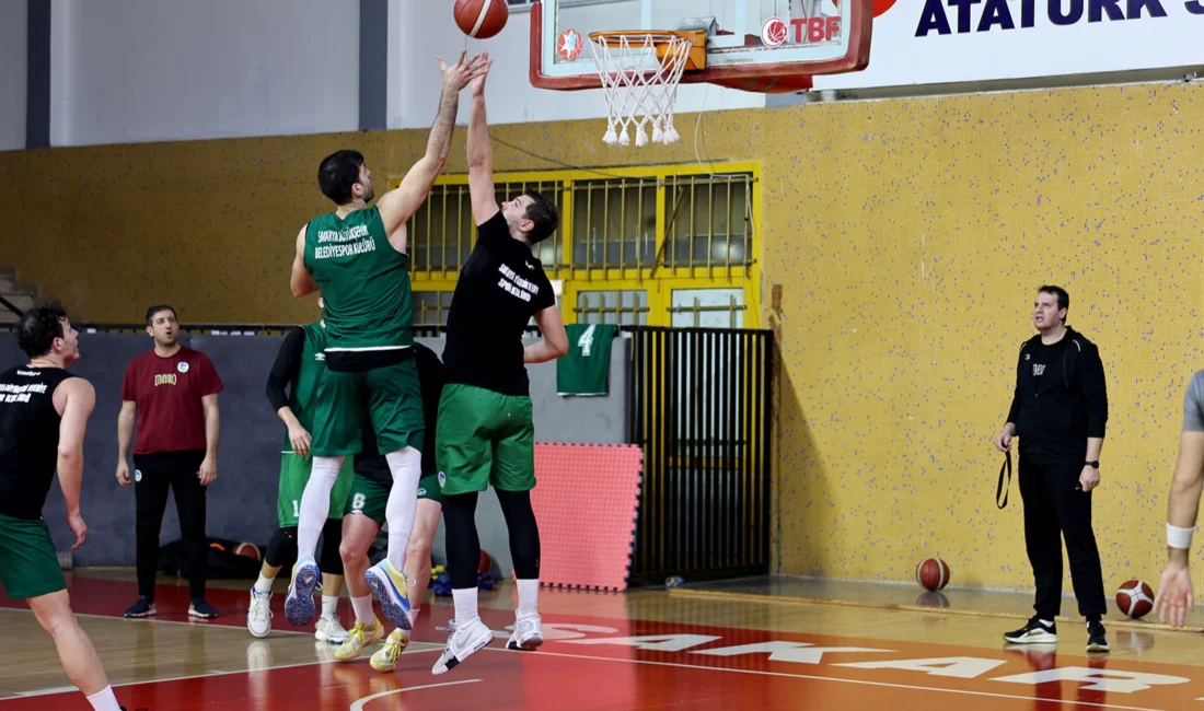 Erkekler Basketbol 2. Ligi’nde mücadele eden Sakarya Büyükşehir Basketbol takımı,