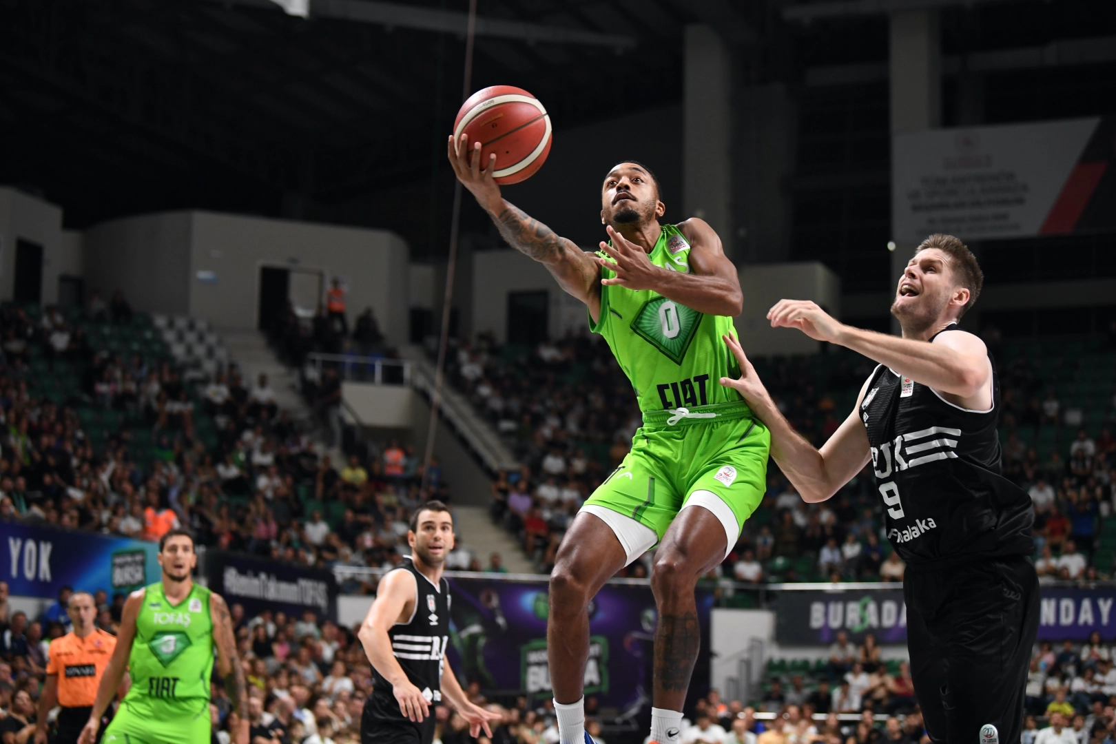 TOFAŞ Basketbol Takımı, ligde ikinci devrenin açılış haftasında deplasmanda Beşiktaş