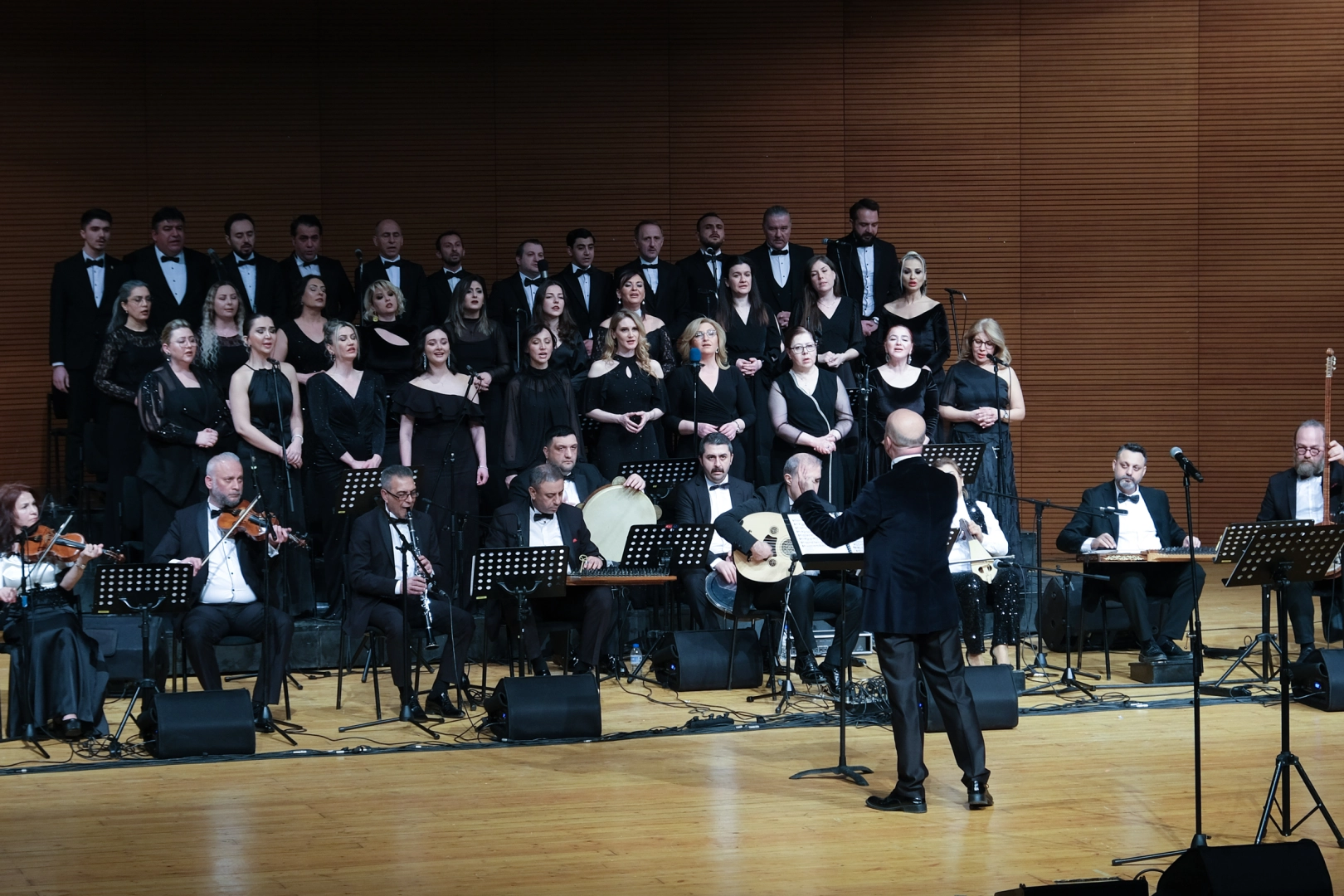 Bursa Büyükşehir Belediyesi Orkestra Şube Müdürlüğü tarafından düzenlenen konserde, ut