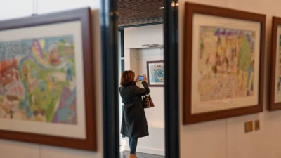 Bursa’da Osmangazi Belediyesi’nin ev sahipliği yaptığı ‘İnsan Dünyadır Minyatürlerle Yaşar