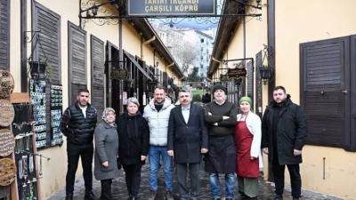 Bursa Yıldırım Belediye Başkanı Oktay Yılmaz, geleneksel halk sanatları atölyeleriyle