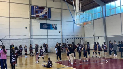 İzmir’de Efes Selçuk Belediyesi spor okullarıyla kentte yaşayan çocukların spor