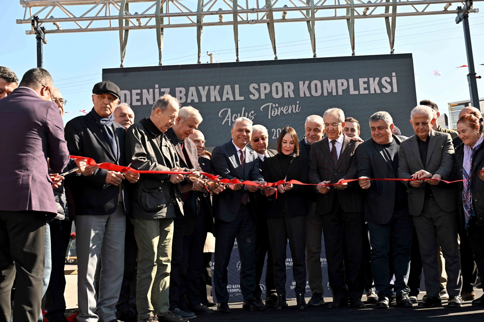 Antalya Muratpaşa Belediyesi, Kızılarık Mahallesi’nde 30 milyon lira yatırımla hayata geçirilen