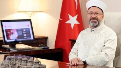 Tüm İslam aleminin Berat Gecesi’ni tebrik eden Diyanet İşleri Başkanı