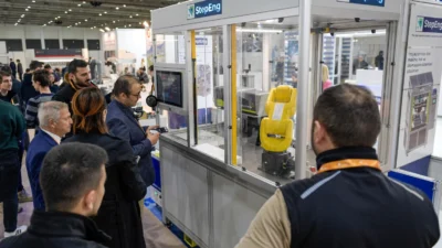 Fuarlar kenti İzmir,  20-23 Şubat tarihleri arasında iki fuara ev