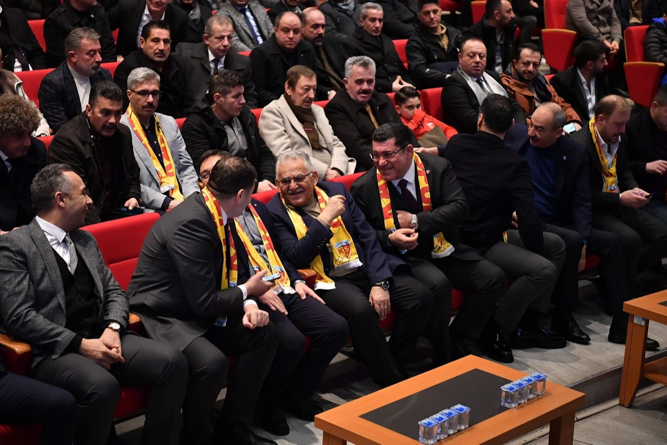 Kayseri Büyükşehir Belediye Başkanı Dr. Memduh Büyükkılıç, Bellona Kayserispor’un Olağanüstü