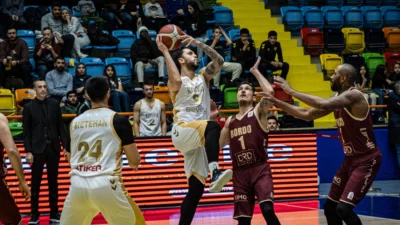 Türkiye Sigorta Basketbol Ligi’nin 25. haftasında Bandırma Bordo Basketbol’u kendi