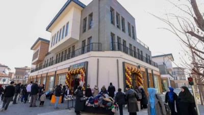 Konya’da Meram Belediyesi tarafından yapılan Suriçi Çarşısı gün geçtikçe daha