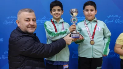 Konya Selçuklu Belediyesi ev sahipliğinde düzenlenen ‘Masa Tenisi Minikler Bölge