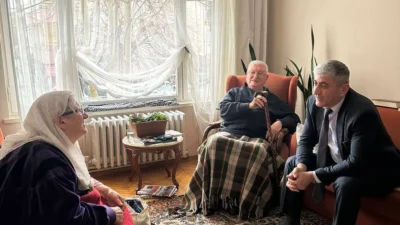 Sakarya Büyükşehir Belediyesi sosyal hizmetler ekipleri“önce insan” ilkesiyle gerçekleştirdiği hane