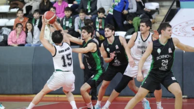 Erkekler Basketbol 2. Ligi’nde mücadele eden Büyükşehir Basketbol Takımı, normal