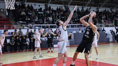 Sakarya Büyükşehir Basketbol takımı, 14. haftanın erteleme mücadelesinde İBB Spor’a