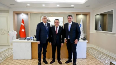 Antalya Büyükşehir Belediye Başkanı Muhittin Böcek’i Türkiye Esnaf ve Sanatkarlar