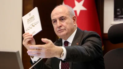 Avrupa Konseyi’nden 3 ödülle İstanbul’a dönen Büyükçekmece Belediye Başkanı Dr.