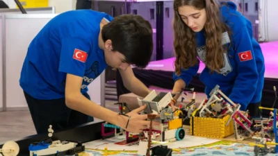 Bu yıl 21’incisi düzenlenen, Mart 2025’e kadar devam edecek Bilim