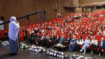 Kocaeli Büyükşehir’in 8 Mart Dünya Kadınlar Günü’ne özel düzenlediği “Mutlu