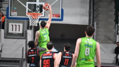 TOFAŞ Basketbol Takımı, ligin 23. haftasında sahasında karşı karşıya geldiği