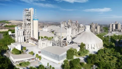 Son yıllardaki güçlü performansını 2025 yılına da taşıyan Çimsa, ilk