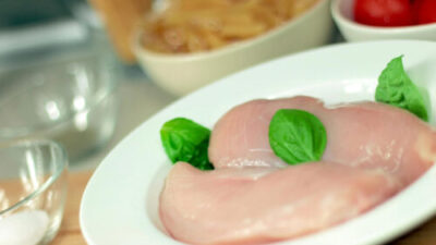 Helal Belgesi, özellikle Müslüman tüketiciler için üretilen gıda, kozmetik, ilaç