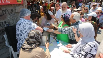 İzmir Amasyalılar ve Amasya’yı Sevenler Derneği tarafından, İzmir Karşıyaka’da 3-5