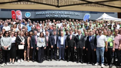 Bursa Büyükşehir Belediye Başkanı Mustafa Bozbey, belediyenin çeşitli birimlerini ziyaret