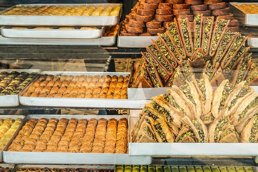 Kurban Bayramı’nda tatlı ikramları sofraların vazgeçilmezi olsa da, aşırı tüketim