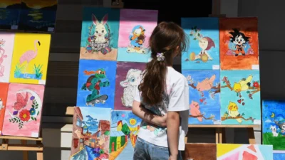 Bursa Osmangazi Belediyesi Yetenek Evleri’ndeki kurslarda eğitim gören öğrenciler, kurs