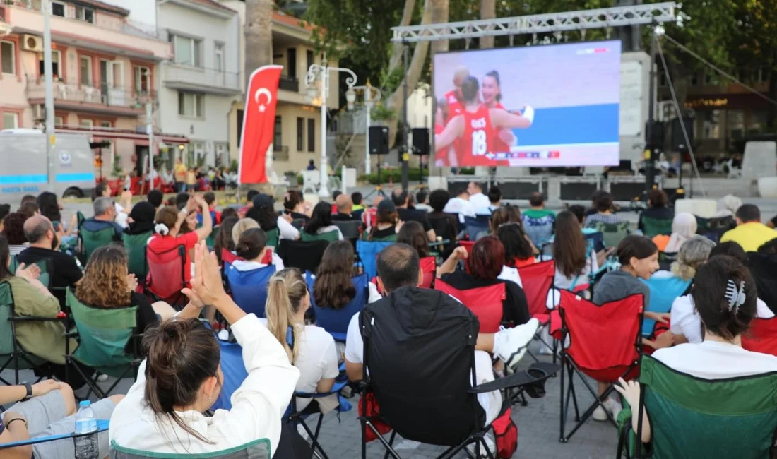 Bursa’da Mudanya Belediyesi’nin düzenlediği etkinlikte, A Milli Kadın Voleybol Takımı’nın