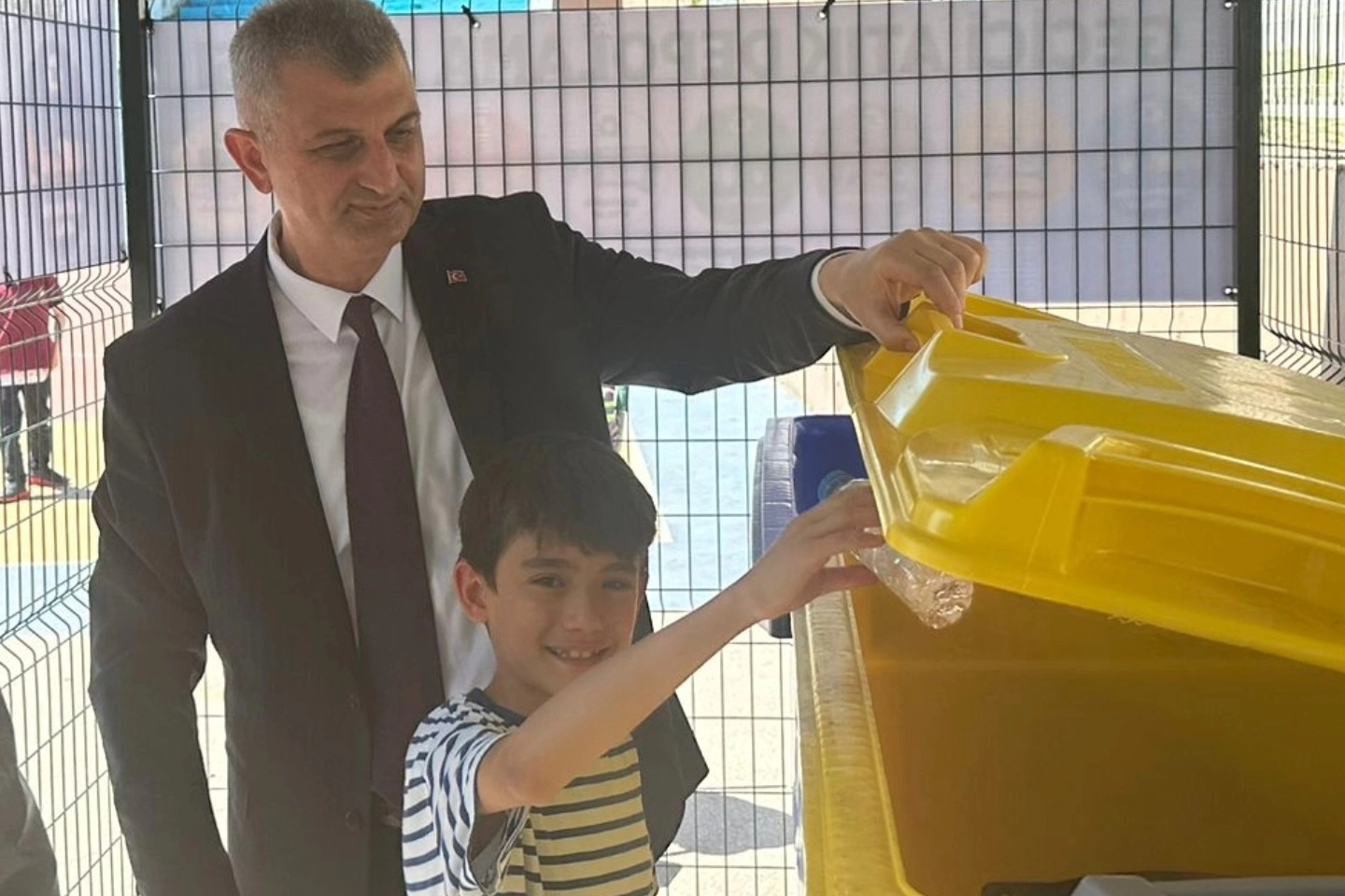 Gölcük Belediyesi, geleceğin teminatı olan gençlere çevre bilinci aşılamak için