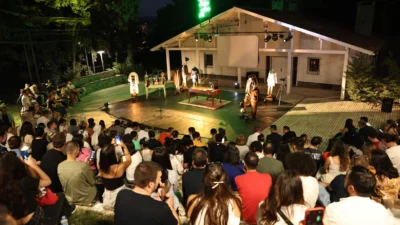 Nilüfer Belediyesi Kent Tiyatrosu yaz sezonunu 1 Ağustos’ta “Ormandaki Kulübe”de