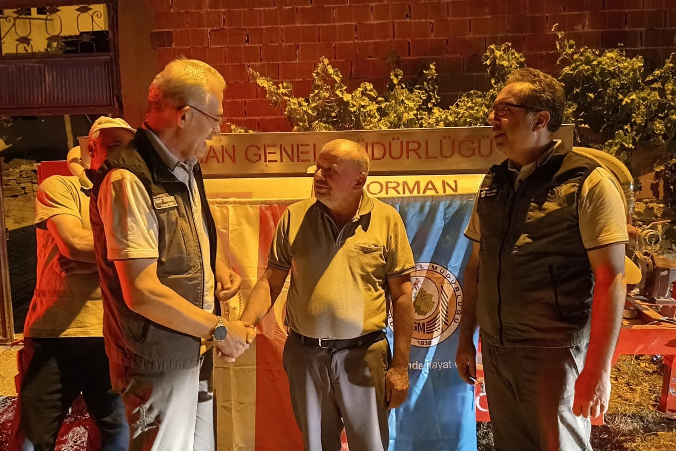 Orman Genel Müdürü Bekir Karacabey, patlak lastikli tankerle Bursa’nın Harmancık