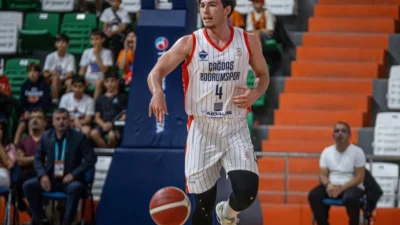 2025-2026 sezonu öncesi kadro yapılanmasını sürdüren Büyükşehir Belediyesi Basketbol Takımı,