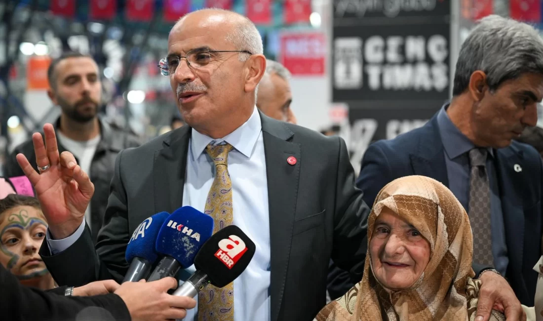 Malatya Büyükşehir Belediye Başkanı Sami Er, 88 yaşında okuma-yazma öğrenen