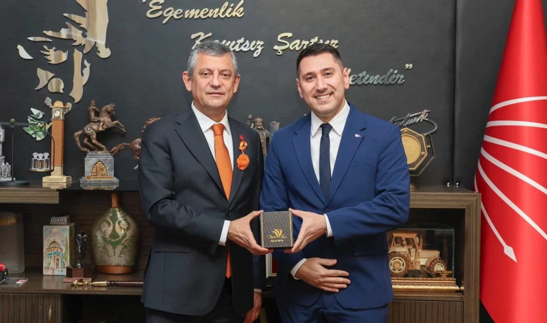 New York’ta yaşayan başarılı Türk iş insanı Deniz Karafazlı, Türkiye